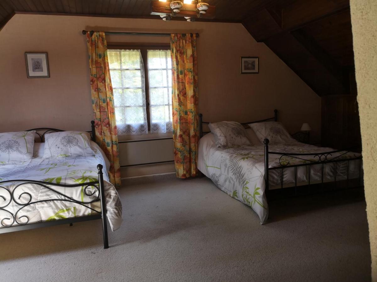 Au Jardin Fleuri Bed & Breakfast Secondigny Exterior photo